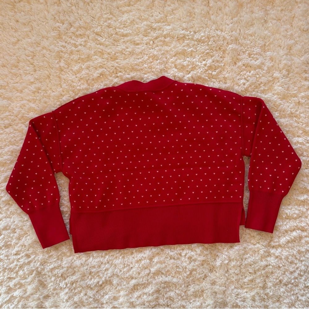NWOT Cropped Red sweater with white heart detail Junios size medium - Picture 2 of 3
